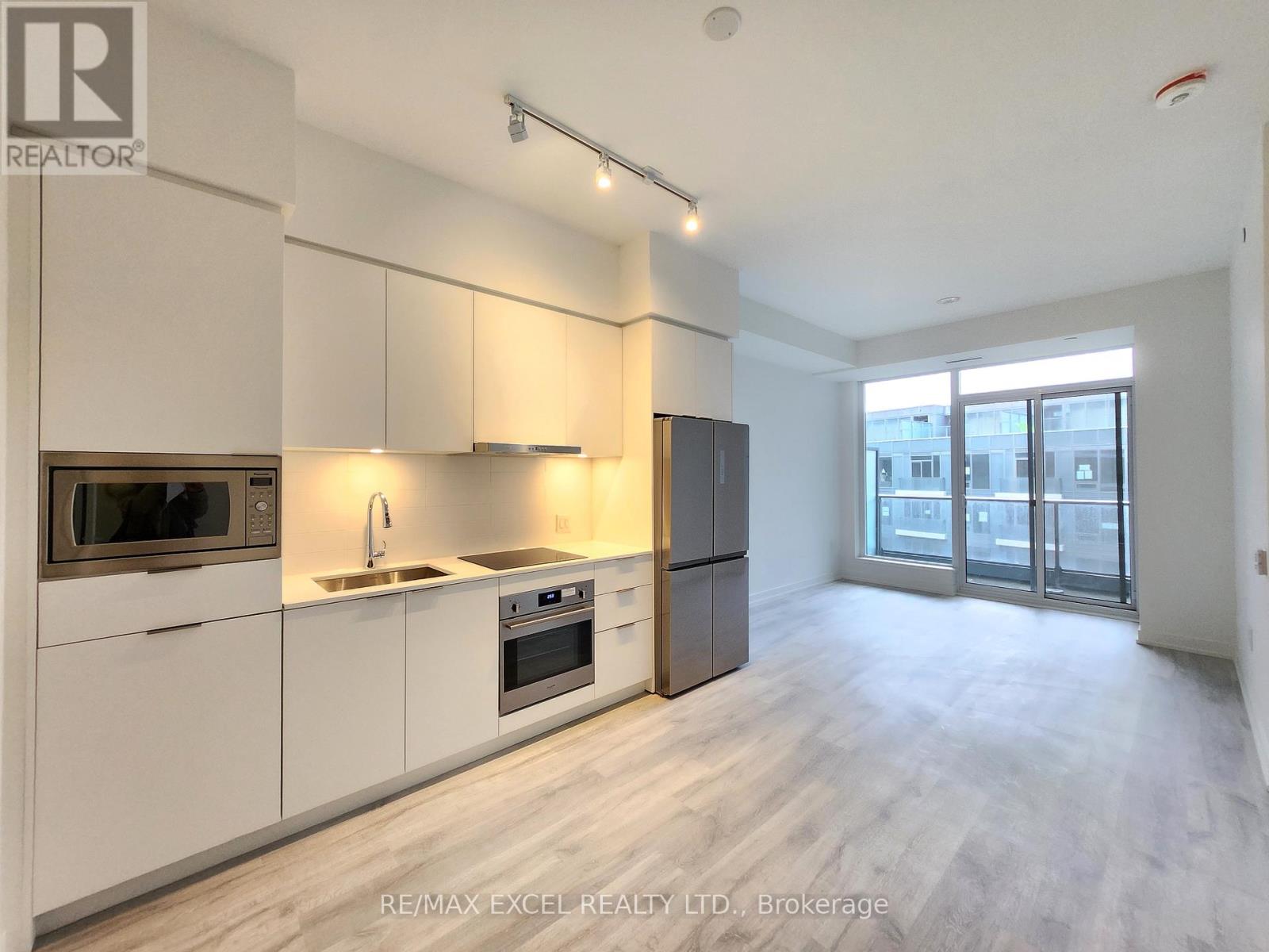 S622 - 8 Olympic Garden Drive, Toronto, Ontario  M2M 4E7 - Photo 1 - C12187821
