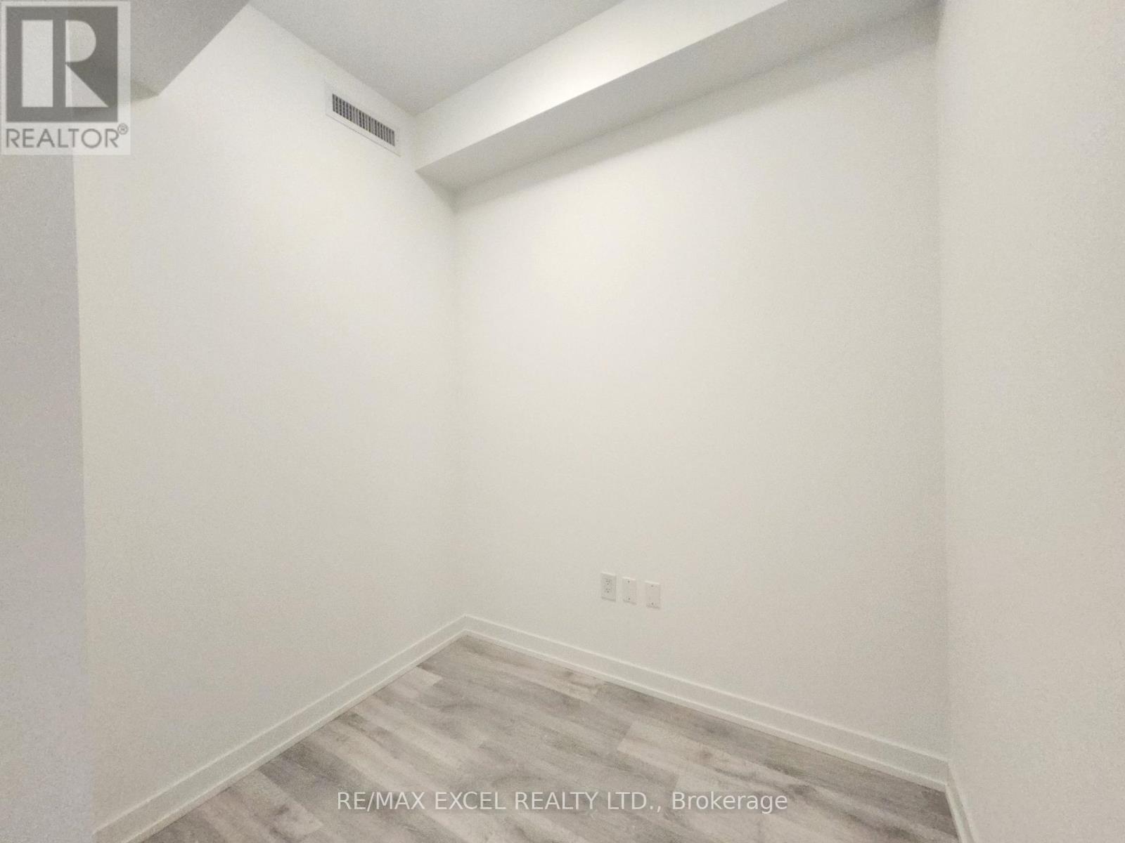 S622 - 8 Olympic Garden Drive, Toronto, Ontario  M2M 4E7 - Photo 12 - C12187821