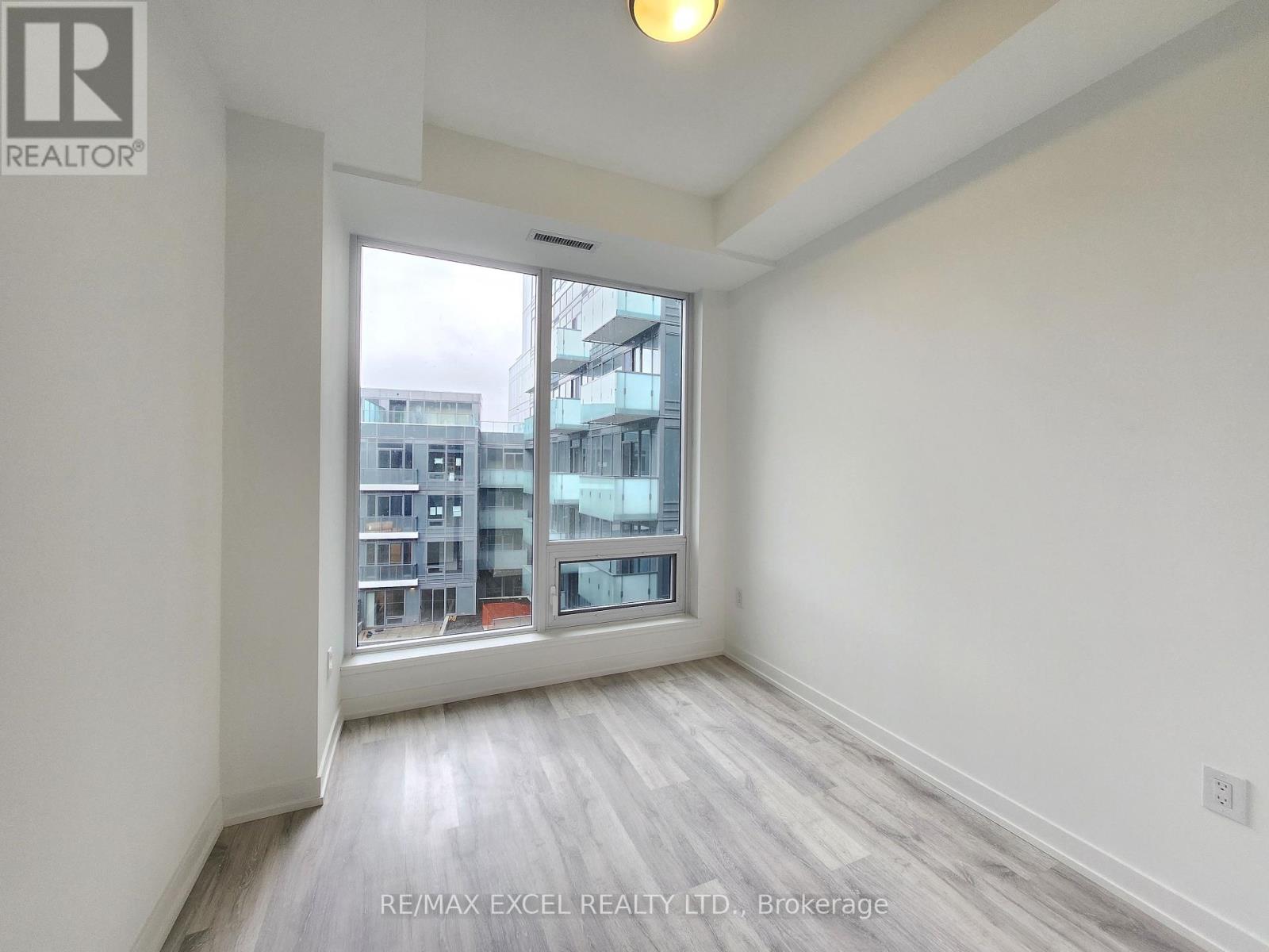 S622 - 8 Olympic Garden Drive, Toronto, Ontario  M2M 4E7 - Photo 6 - C12187821