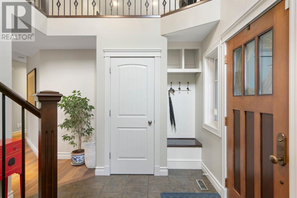 980 73 Street Sw, Calgary, Alberta  T3H 5W5 - Photo 6 - A2223287