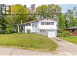 3 NEWTON CRESCENT, Deep River, Ontario