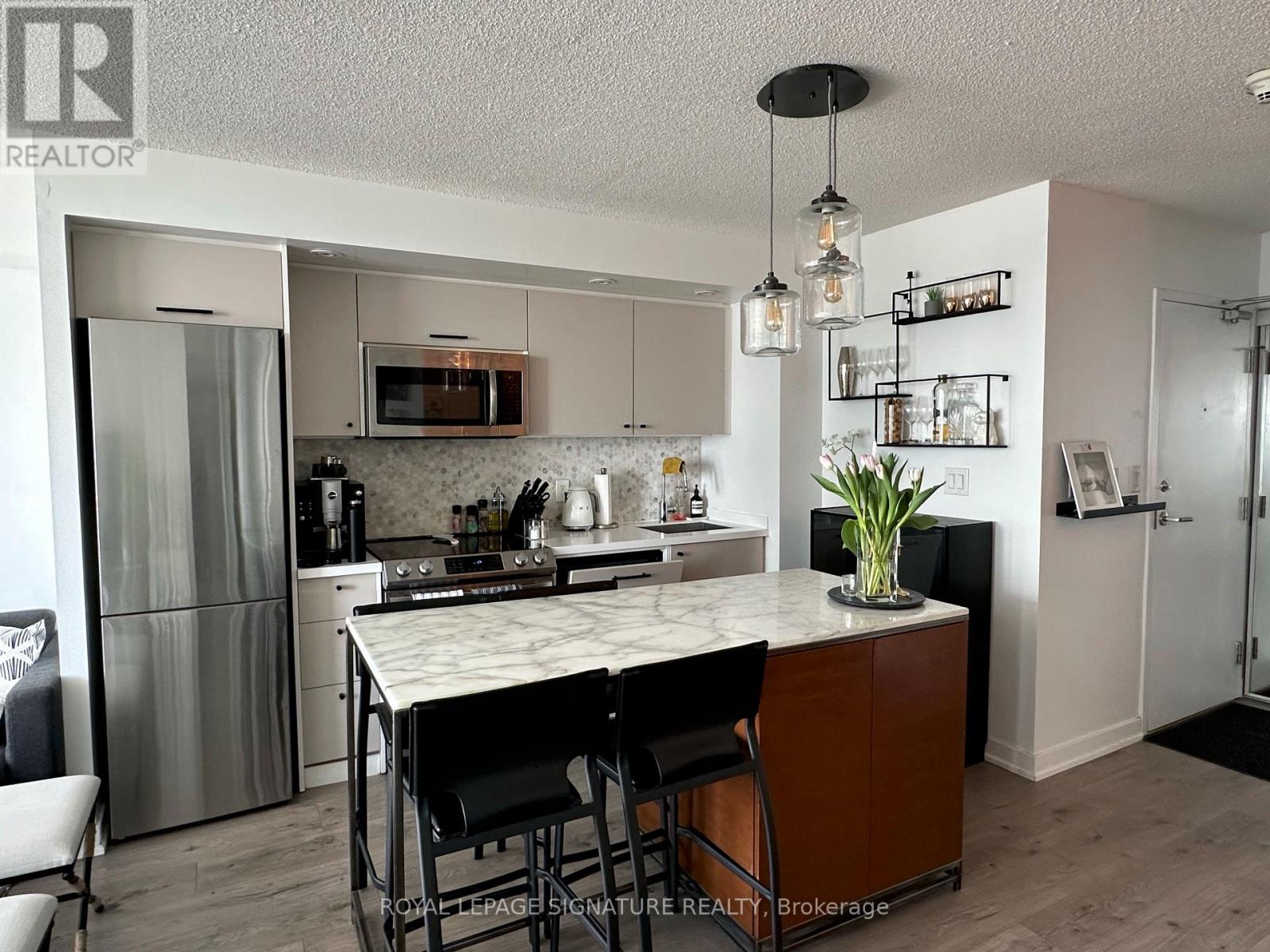 2108 - 25 Telegram Mews, Toronto, Ontario  M5V 3Z1 - Photo 5 - C12187407