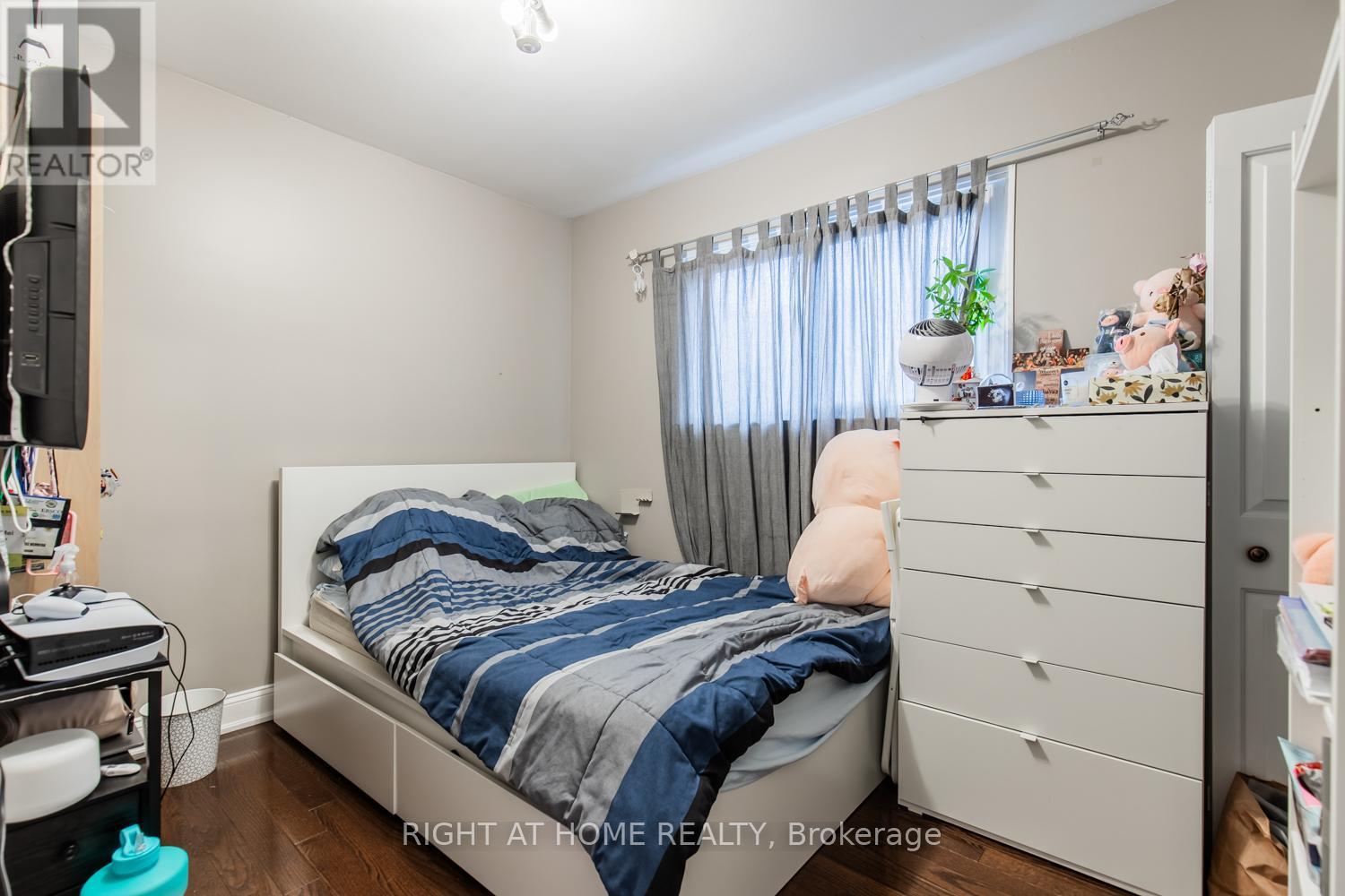 12 Murellen Crescent, Toronto, Ontario  M4A 2K5 - Photo 10 - C12187830