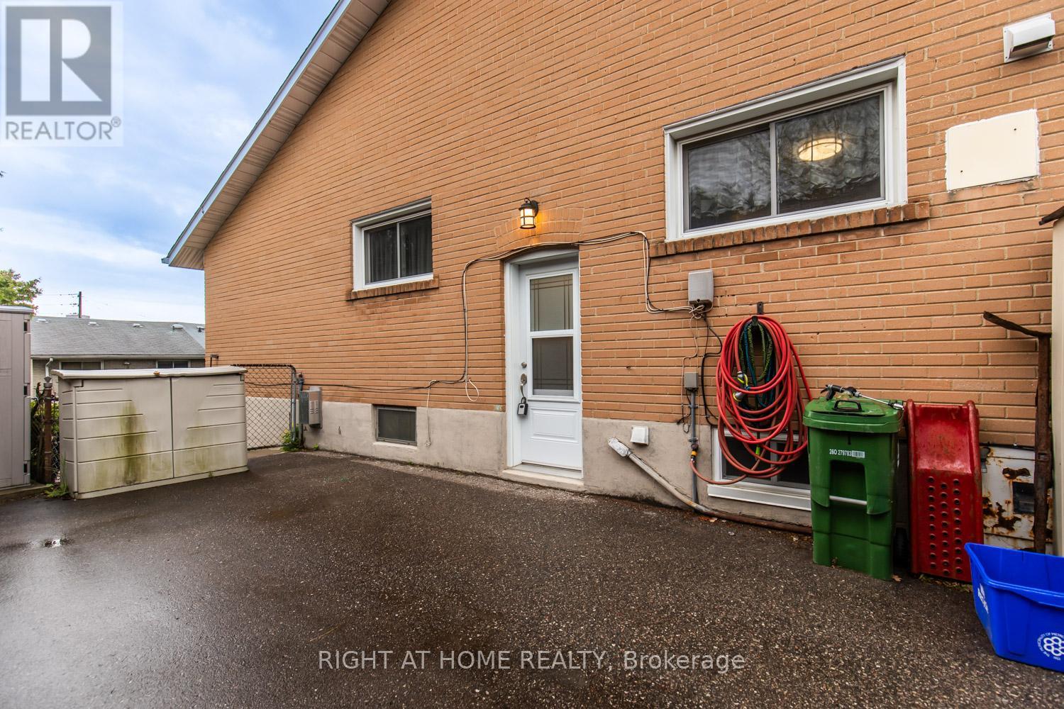 12 Murellen Crescent, Toronto, Ontario  M4A 2K5 - Photo 13 - C12187830