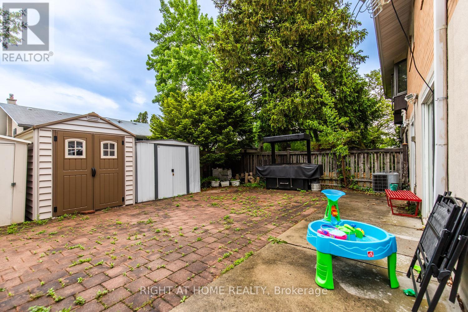 12 Murellen Crescent, Toronto, Ontario  M4A 2K5 - Photo 26 - C12187830