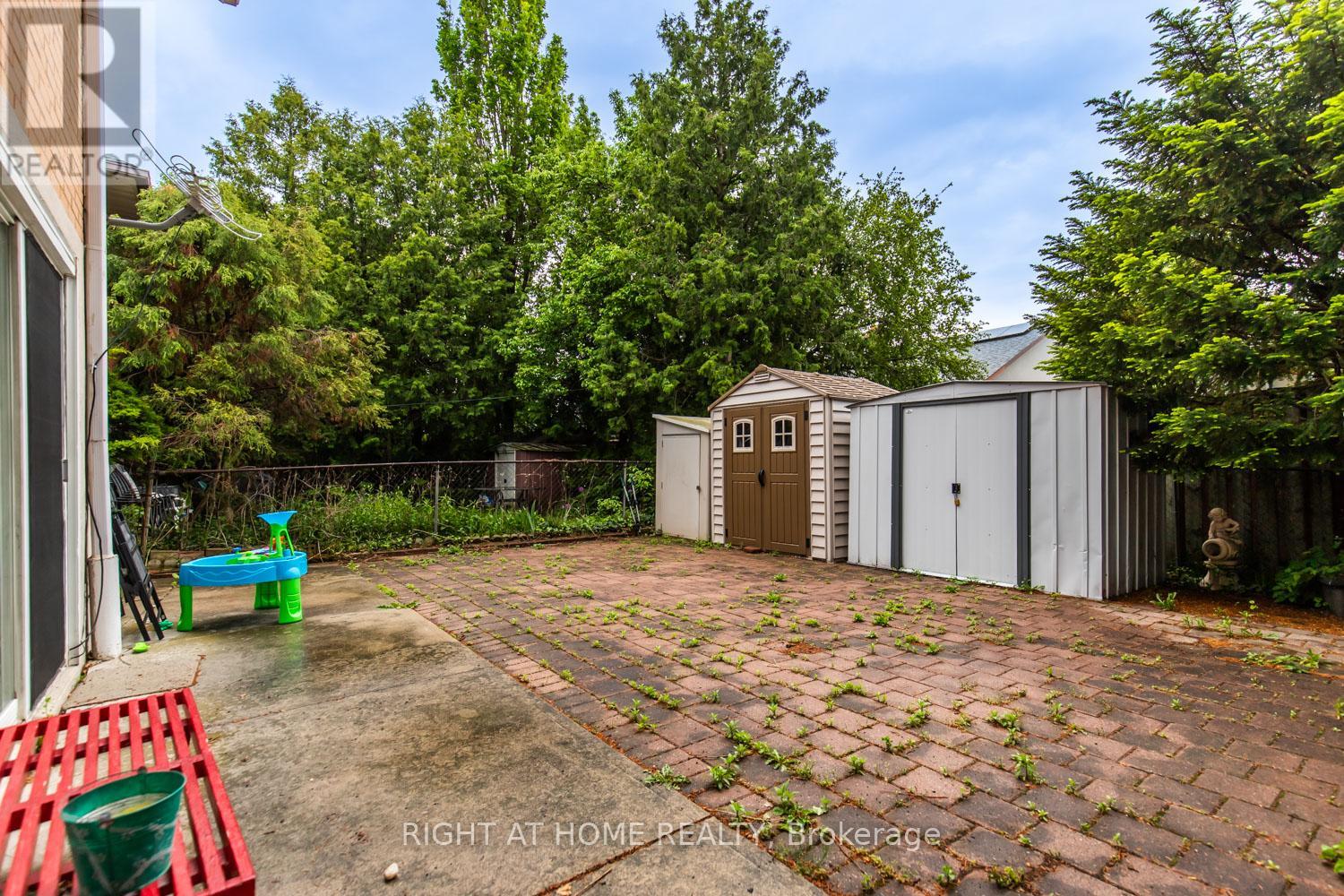 12 Murellen Crescent, Toronto, Ontario  M4A 2K5 - Photo 27 - C12187830