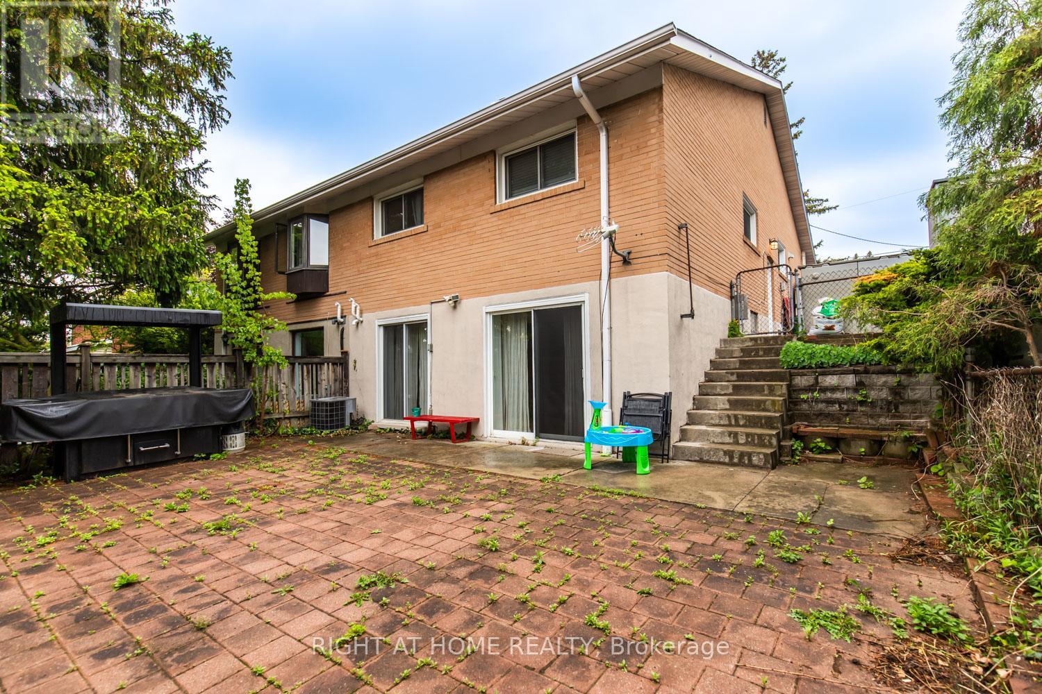 12 Murellen Crescent, Toronto, Ontario  M4A 2K5 - Photo 29 - C12187830