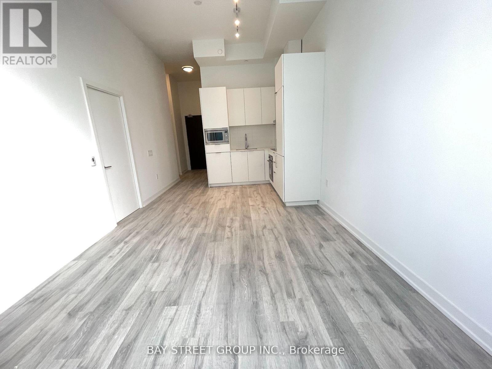 S904 - 8 Olympic Garden Drive, Toronto, Ontario  M2M 0B9 - Photo 4 - C12187834
