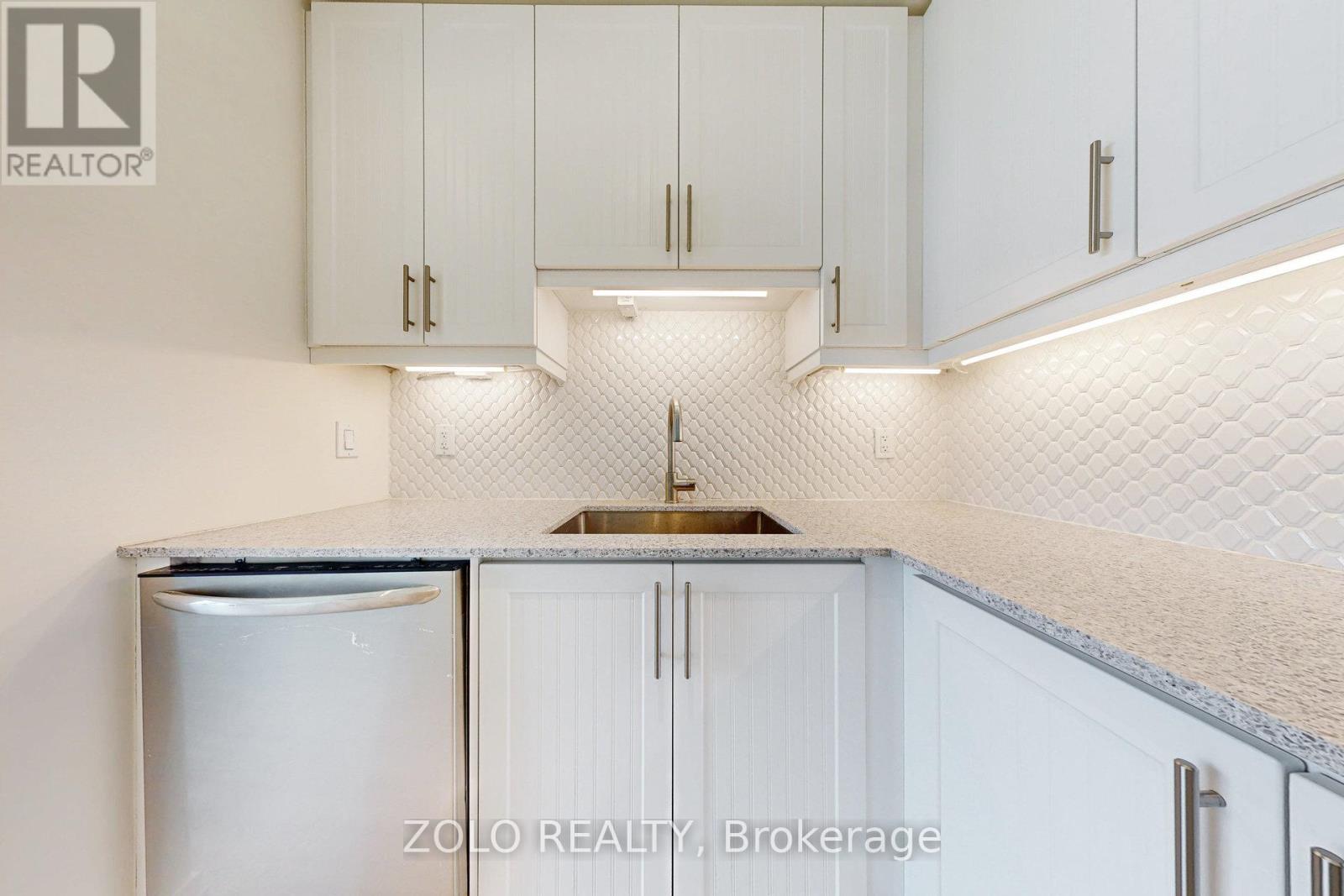 805 - 15 Lynch Street, Brampton, Ontario  L6W 3X4 - Photo 11 - W12187828