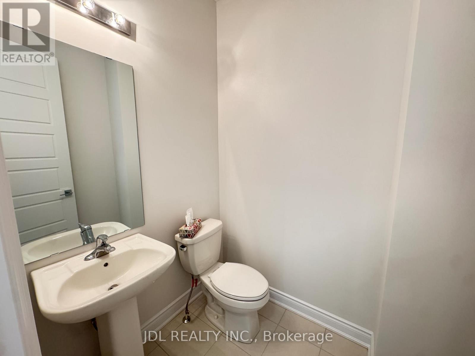 3057 Perkins Way, Oakville, Ontario  L6H 7Z3 - Photo 6 - W12149423