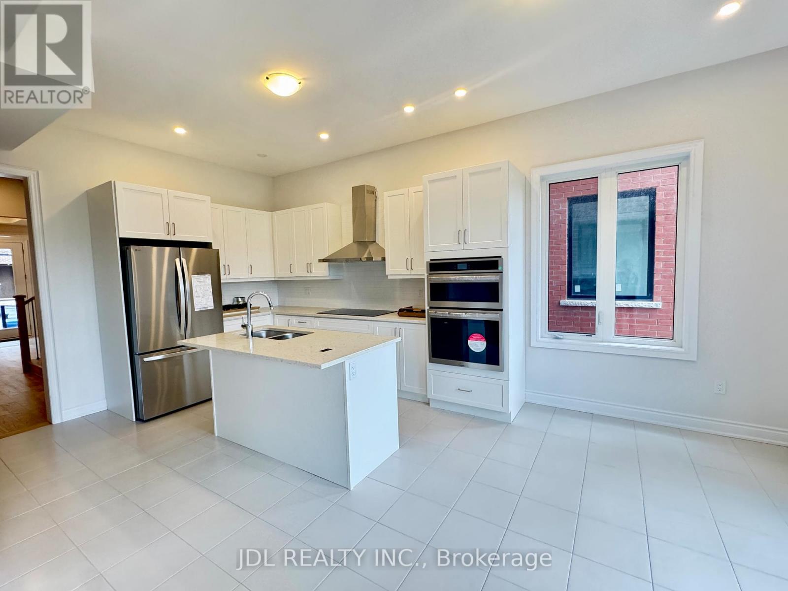 3057 Perkins Way, Oakville, Ontario  L6H 7Z3 - Photo 8 - W12149423