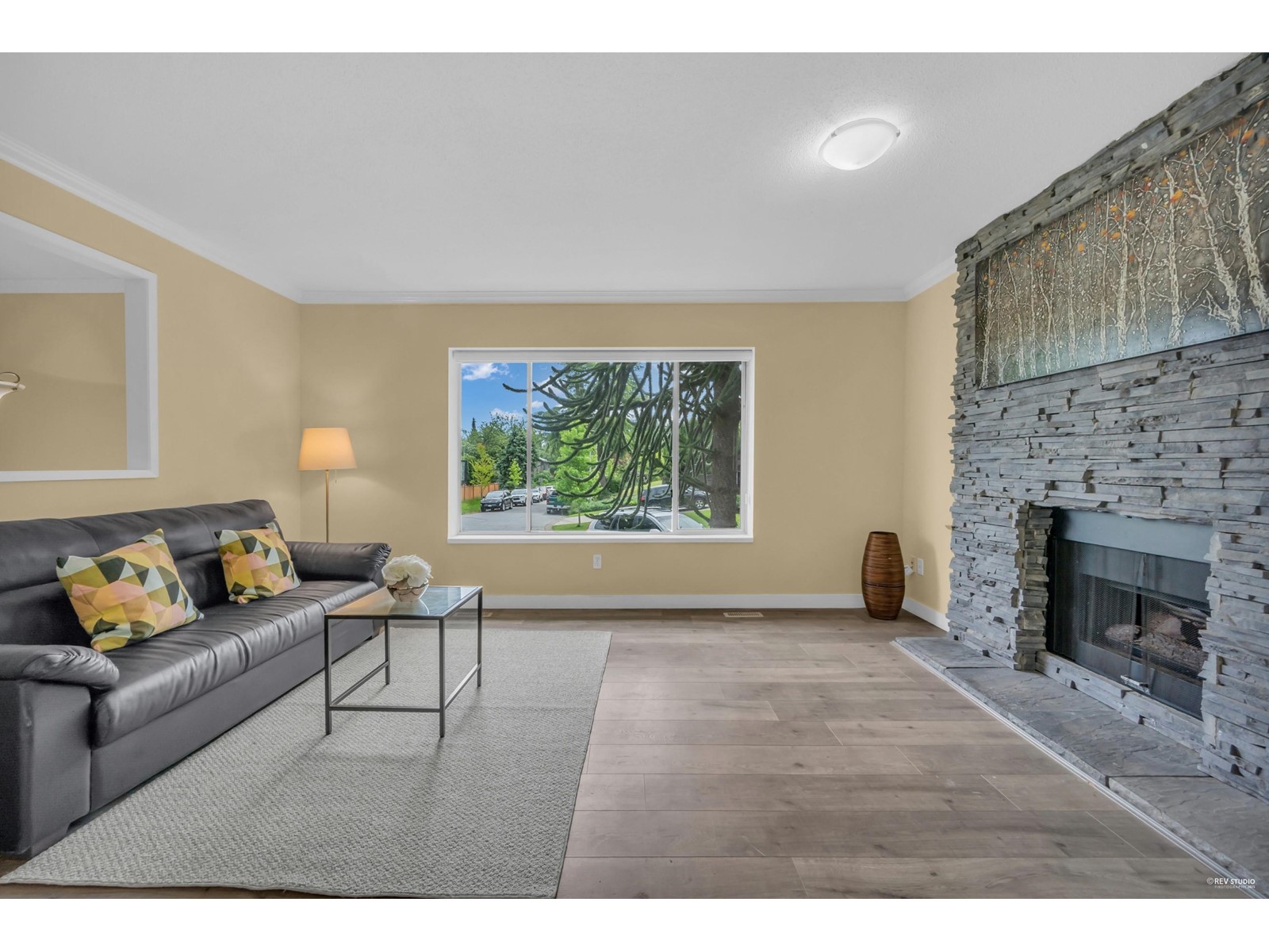 Property at 10123 158A STREET image 3