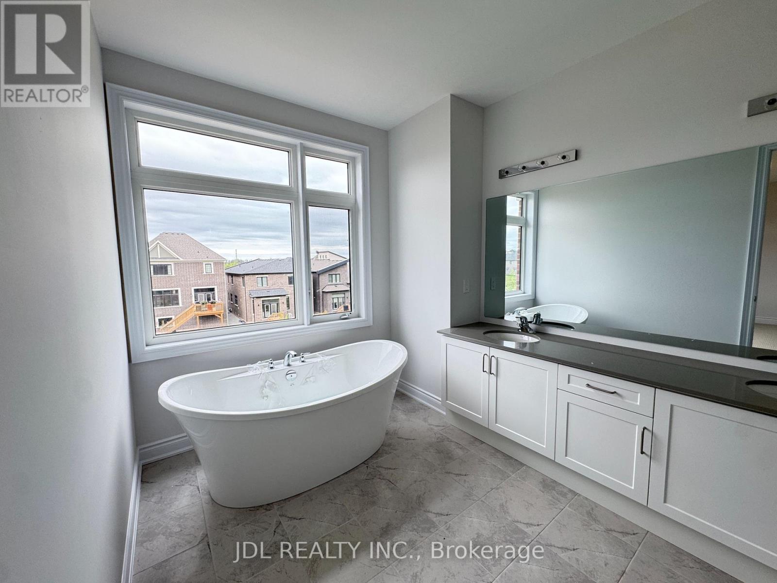 3057 Perkins Way, Oakville, Ontario  L6H 7Z3 - Photo 13 - W12149423