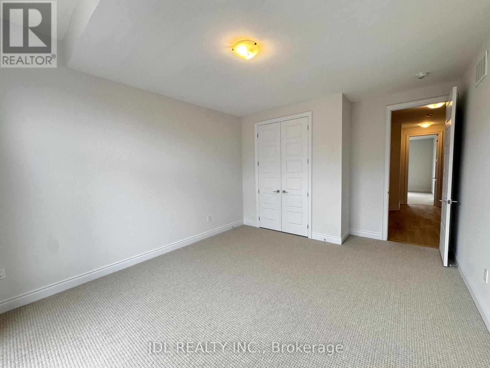 3057 Perkins Way, Oakville, Ontario  L6H 7Z3 - Photo 19 - W12149423