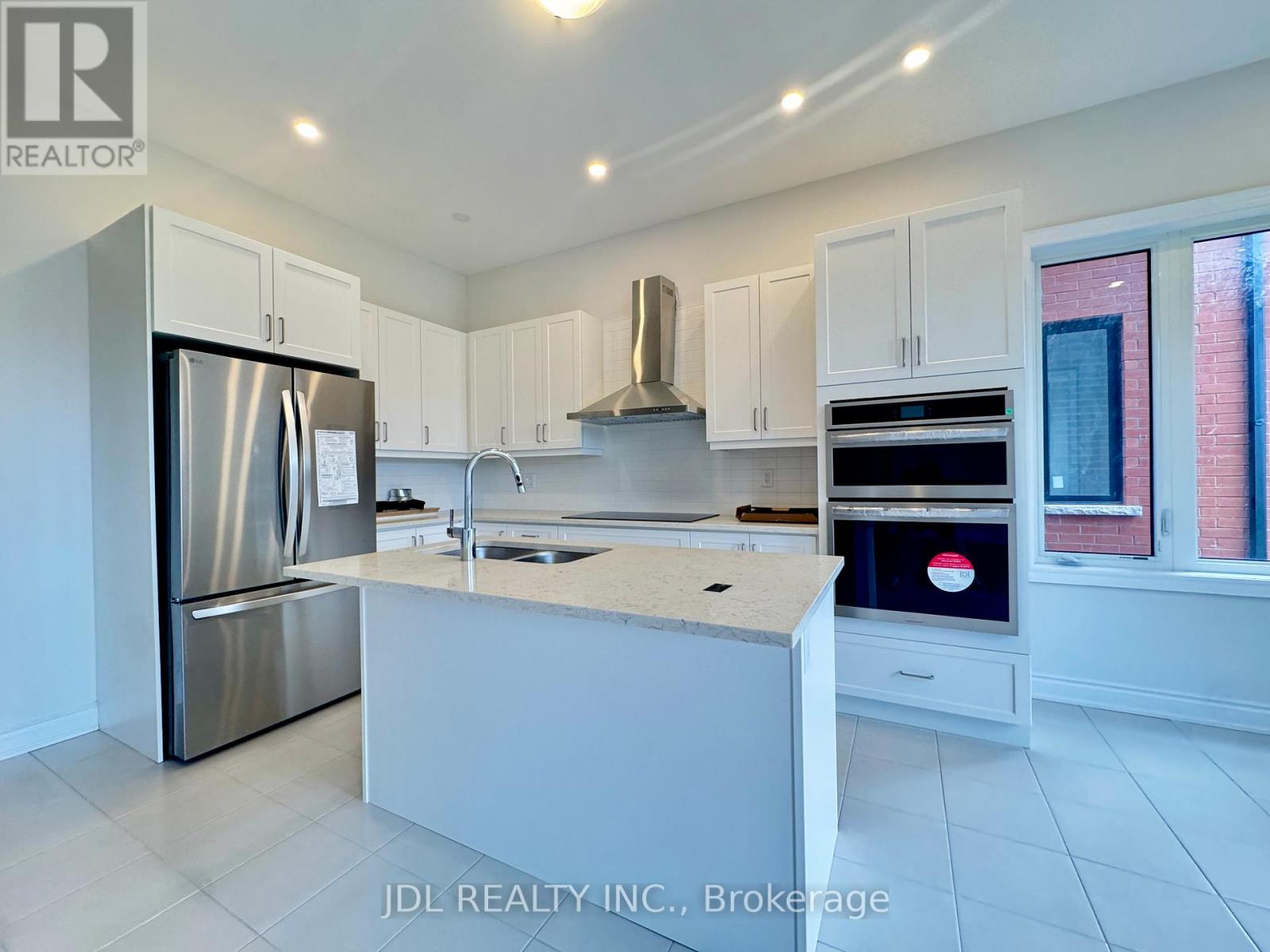 3057 Perkins Way, Oakville, Ontario  L6H 7Z3 - Photo 10 - W12149423