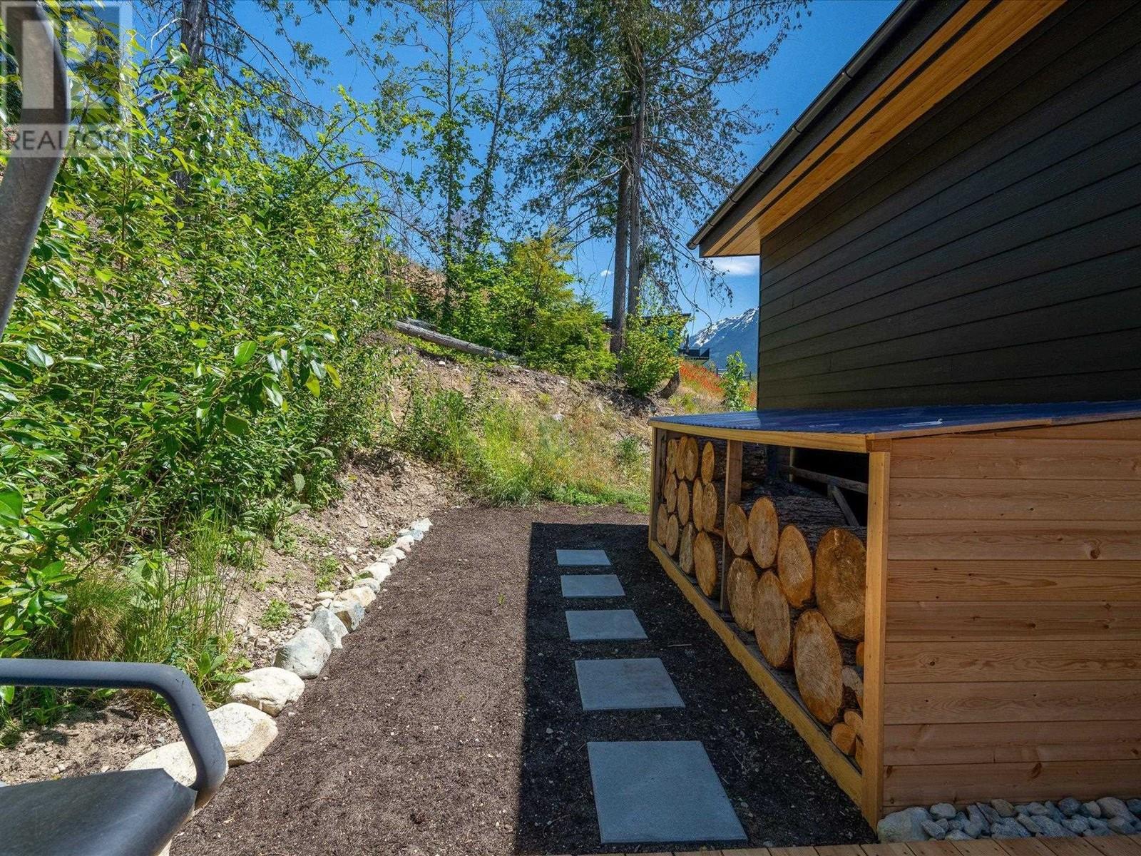 3011 Tenquille Place, Pemberton, British Columbia  V0N 2L3 - Photo 24 - R3009531