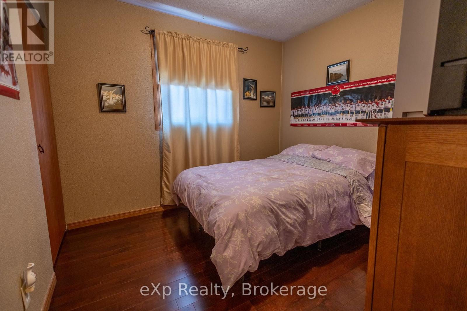 704 11th Street E, Hanover, Ontario  N4N 3J4 - Photo 17 - X11962475