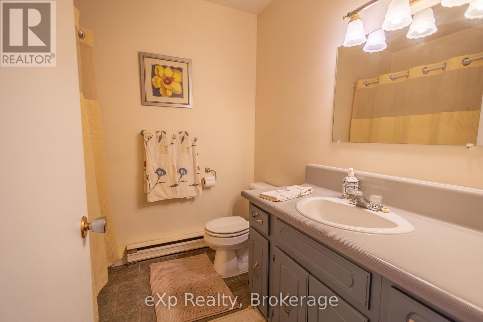 704 11th Street E, Hanover, Ontario  N4N 3J4 - Photo 18 - X11962475