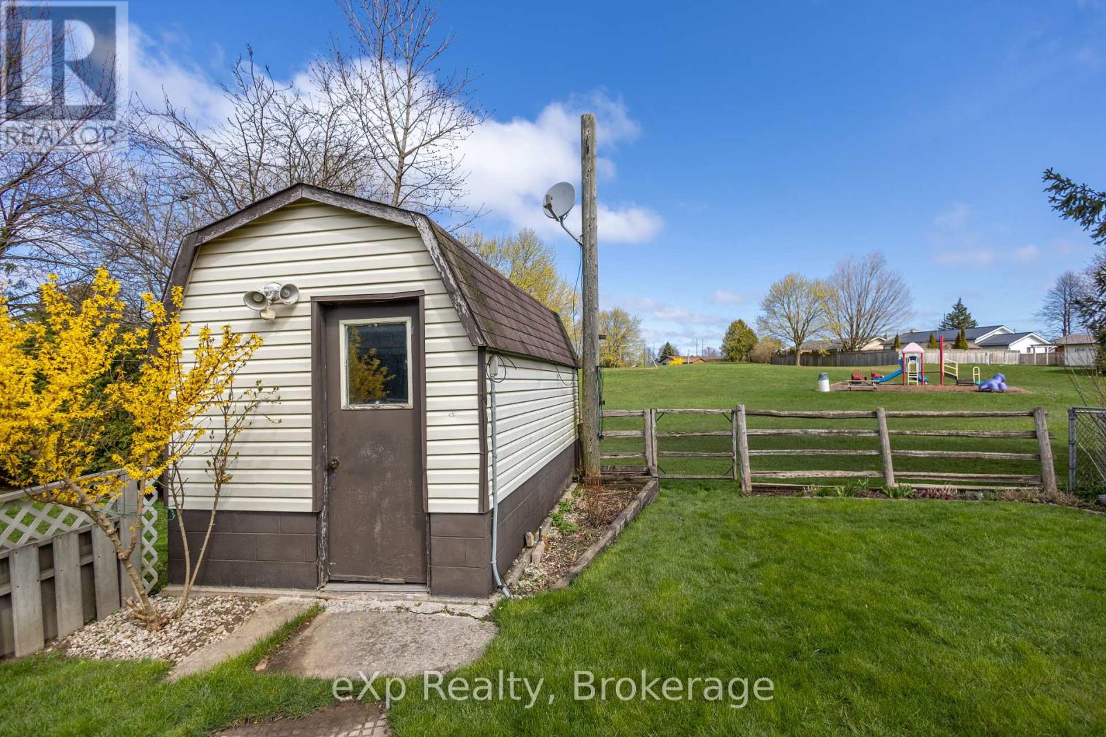 704 11th Street E, Hanover, Ontario  N4N 3J4 - Photo 6 - X11962475