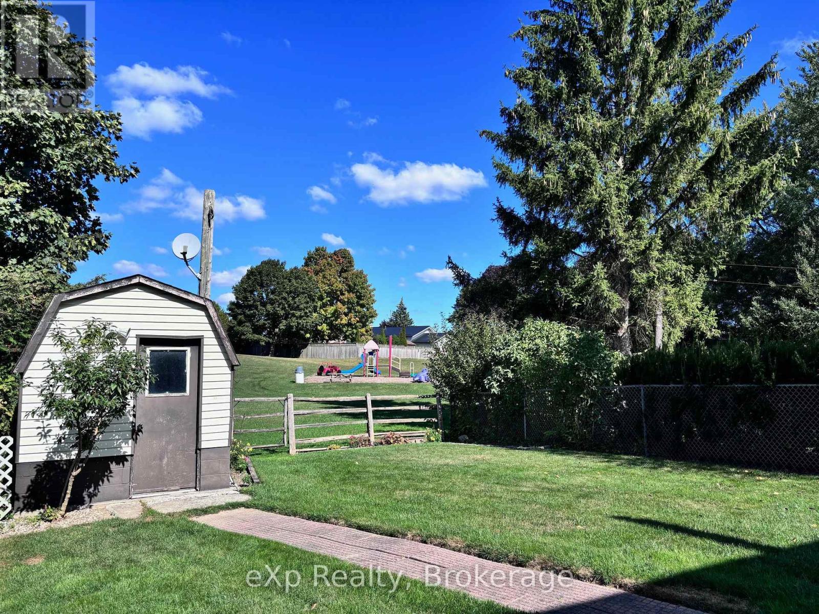 704 11th Street E, Hanover, Ontario  N4N 3J4 - Photo 7 - X11962475