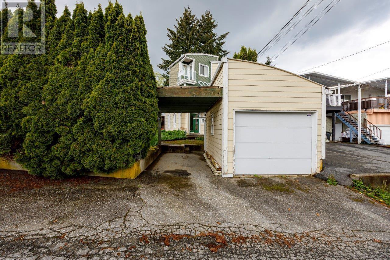 Listing Picture 31 of 36 : 26 N STRATFORD AVENUE, Burnaby / 本拿比 - 魯藝地產 Yvonne Lu Group - MLS Medallion Club Member
