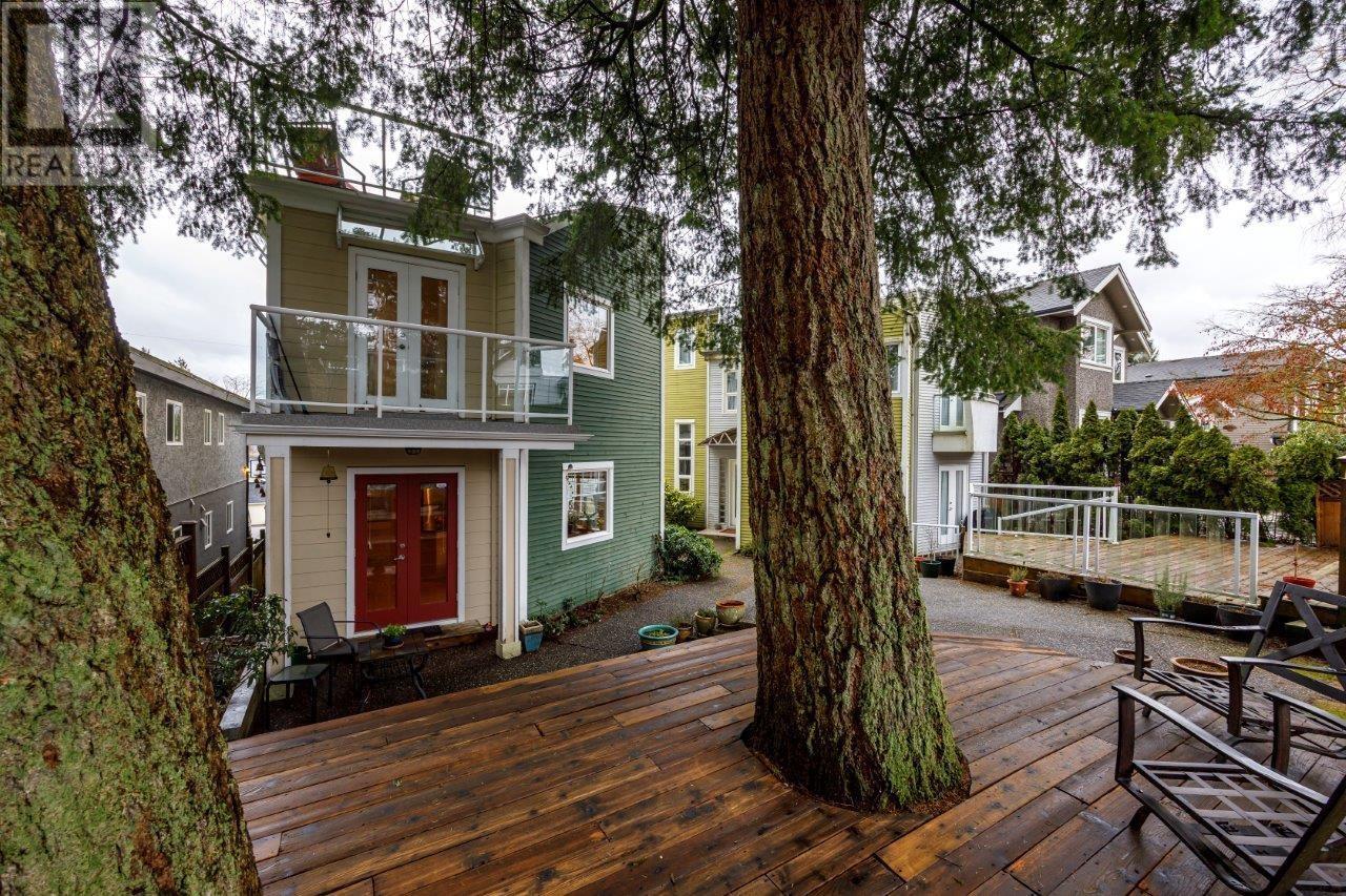 Listing Picture 23 of 36 : 26 N STRATFORD AVENUE, Burnaby / 本拿比 - 魯藝地產 Yvonne Lu Group - MLS Medallion Club Member