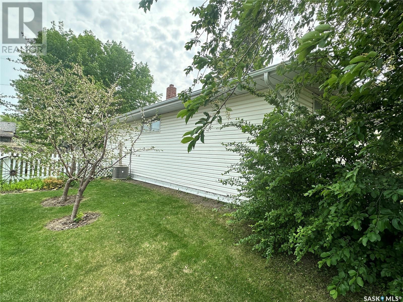 207 2nd Street W, Wynyard, Saskatchewan  S0A 4T0 - Photo 24 - SK007901