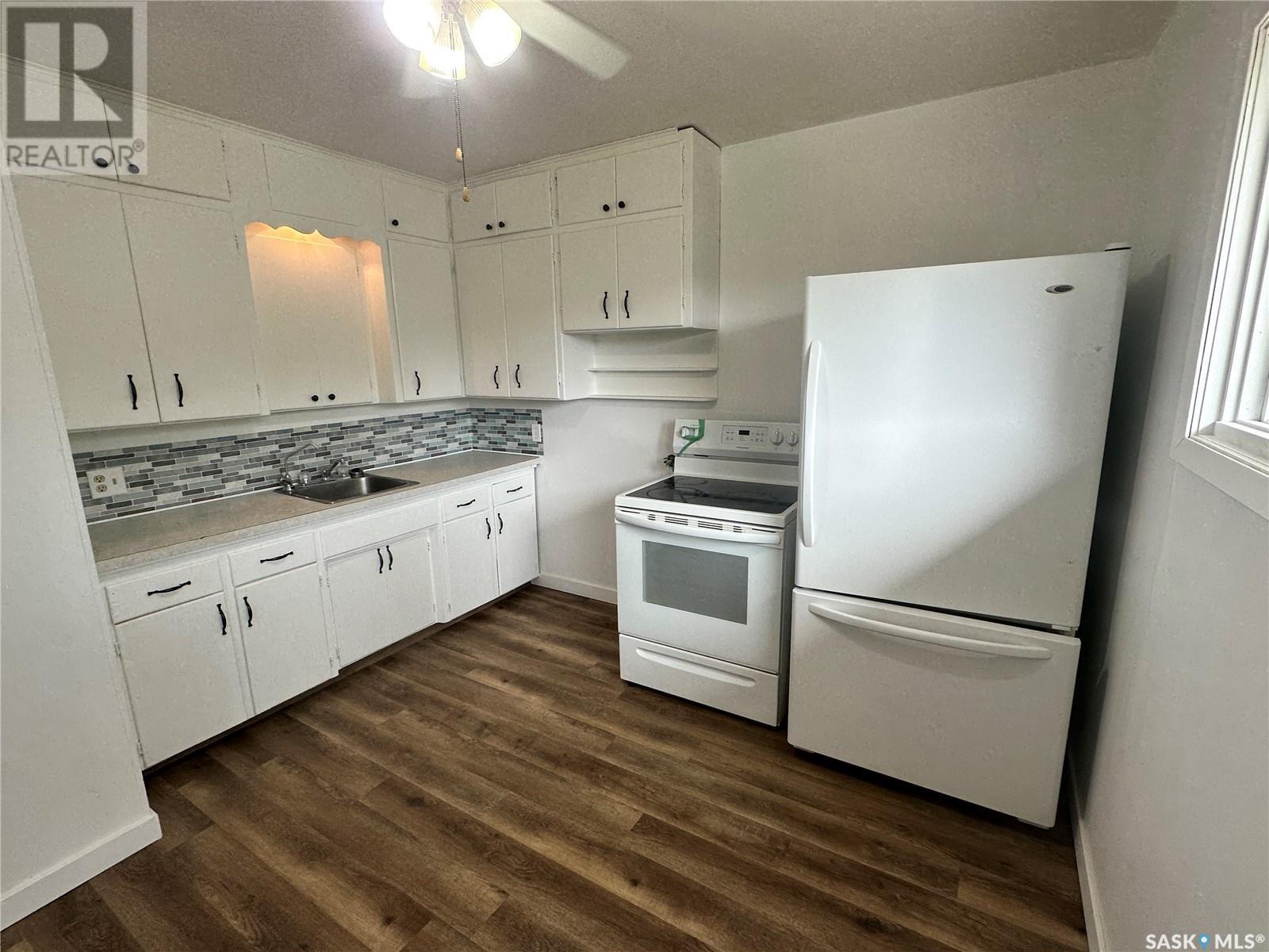 207 2nd Street W, Wynyard, Saskatchewan  S0A 4T0 - Photo 5 - SK007901