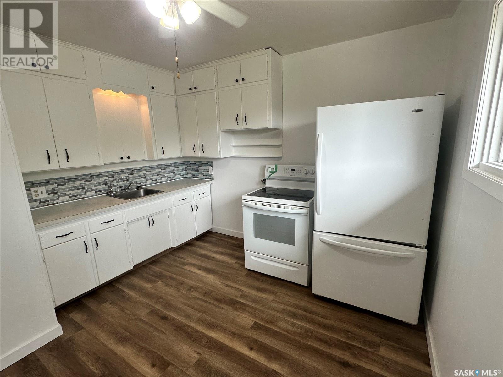 207 2nd Street W, Wynyard, Saskatchewan  S0A 4T0 - Photo 6 - SK007901