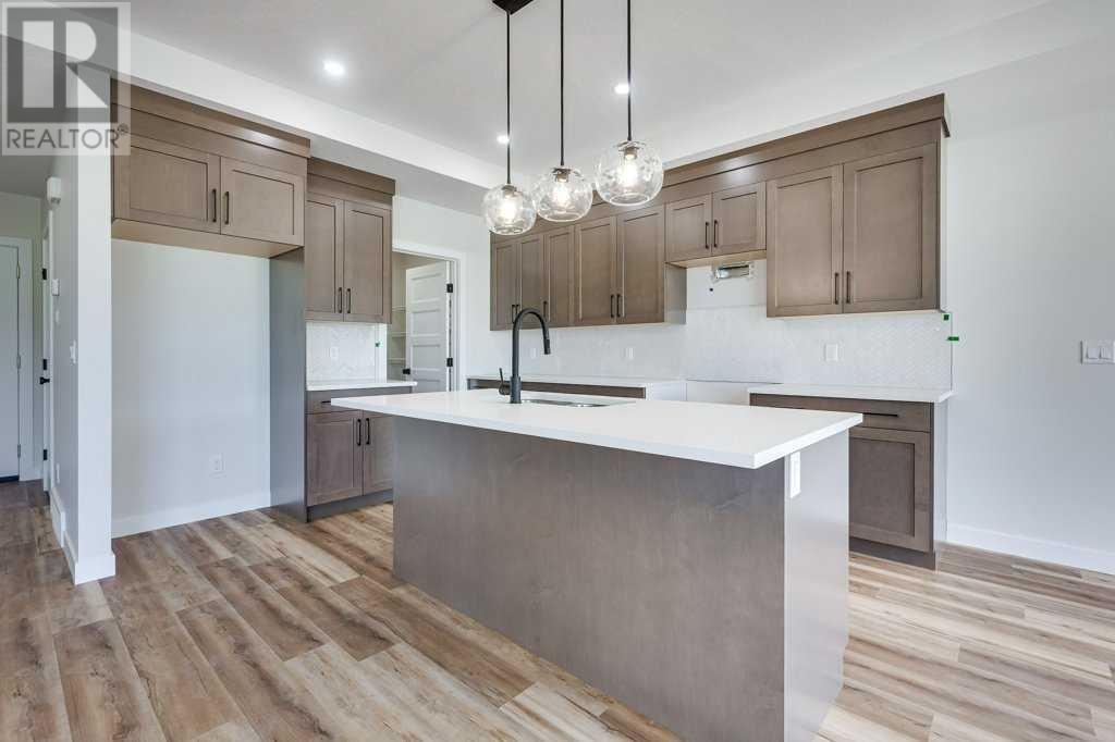 117 Crestview Boulevard, Sylvan Lake, Alberta  T4S 0V8 - Photo 4 - A2226605