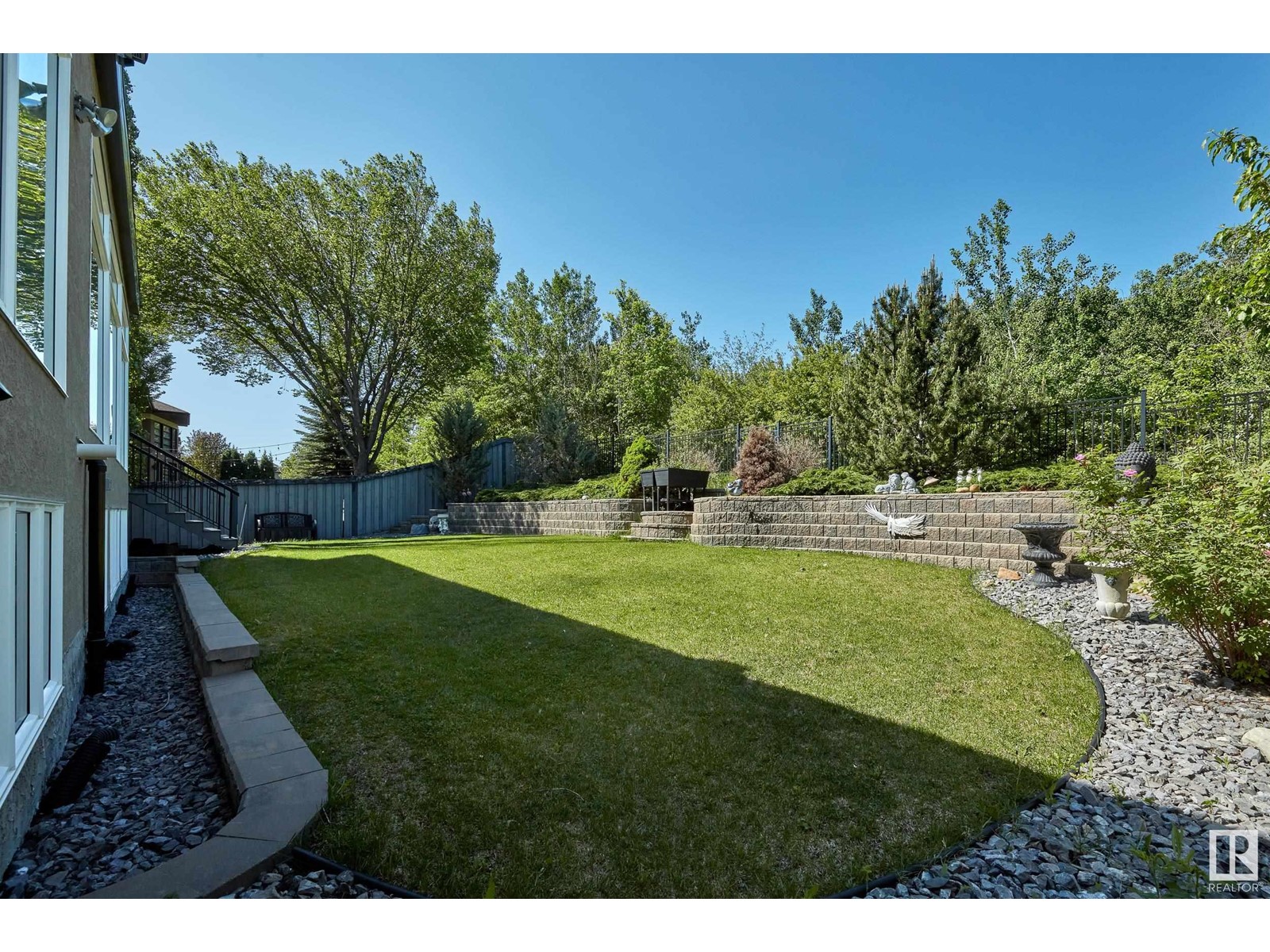 2426 Martell Cr Nw, Edmonton, Alberta  T6R 0C7 - Photo 48 - E4438122