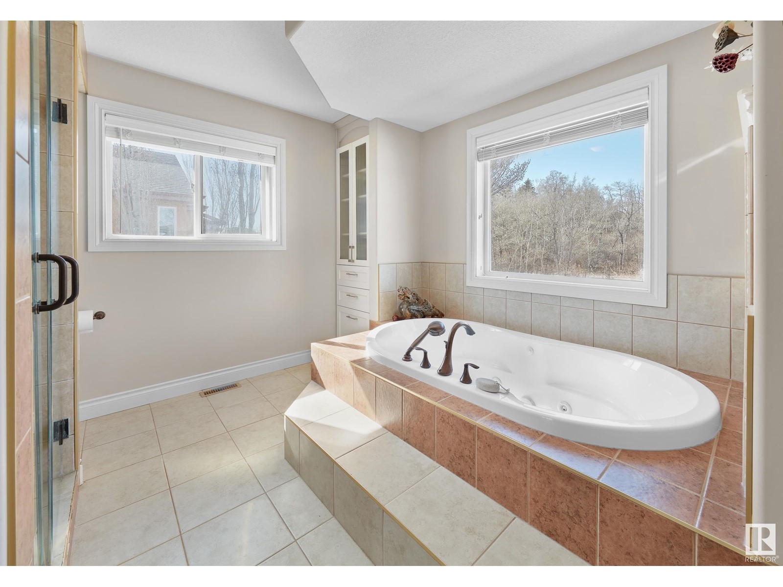 2426 Martell Cr Nw, Edmonton, Alberta  T6R 0C7 - Photo 30 - E4438122