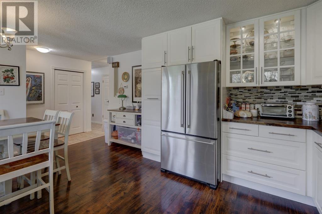 124 Bowers Street Ne, Airdrie, Alberta  T4B 0R4 - Photo 5 - A2226425