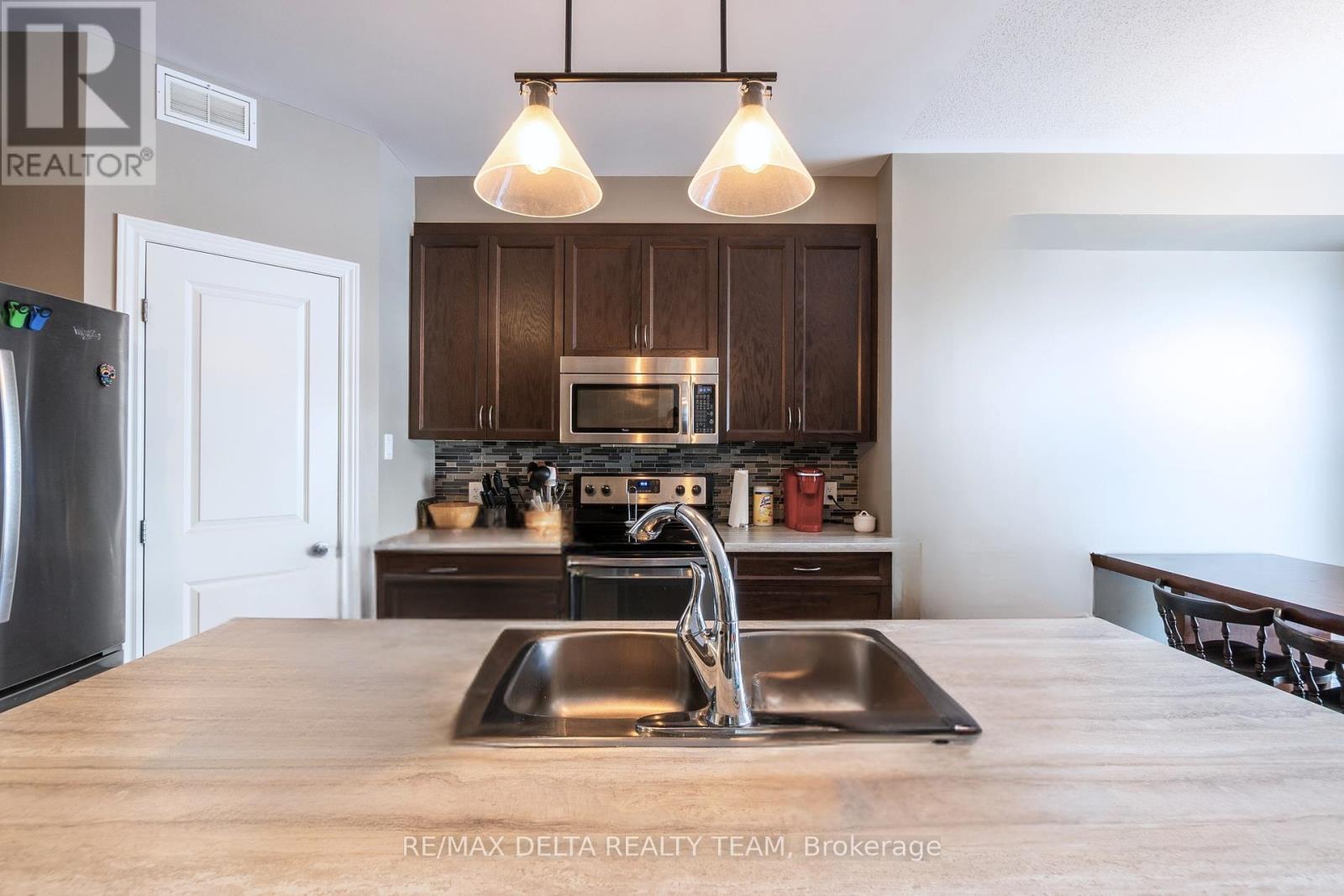 318 Grammond Circle, Ottawa, Ontario  K4A 0T6 - Photo 8 - X12030160