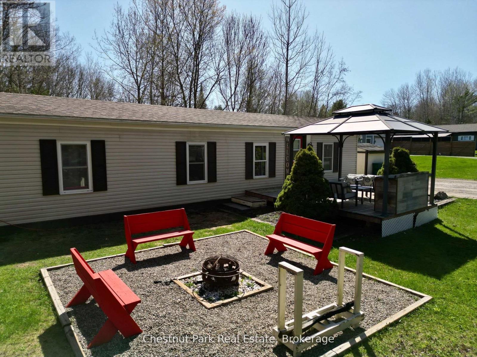 40 - 21 Mount Vernon Trail W, Huntsville (Chaffey), Ontario  P1H 1E3 - Photo 2 - X12187873