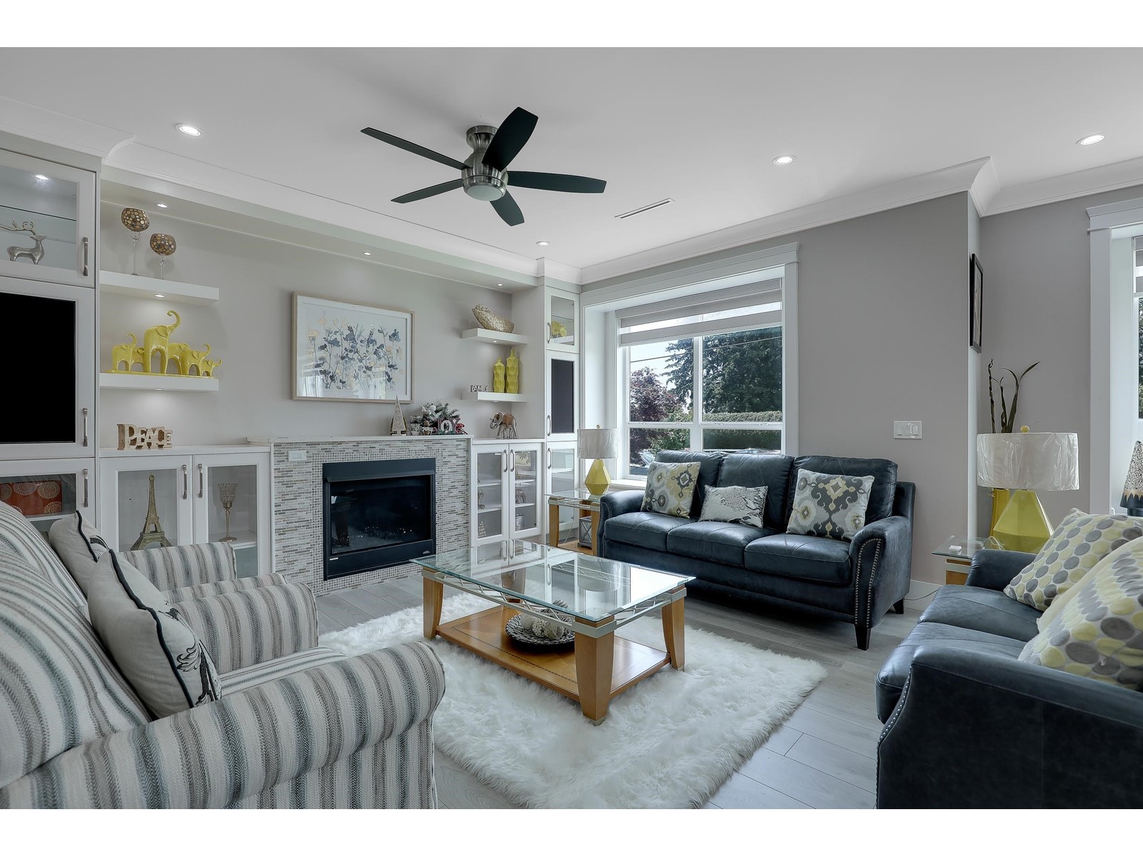 Property at 5438 188 STREET image 4