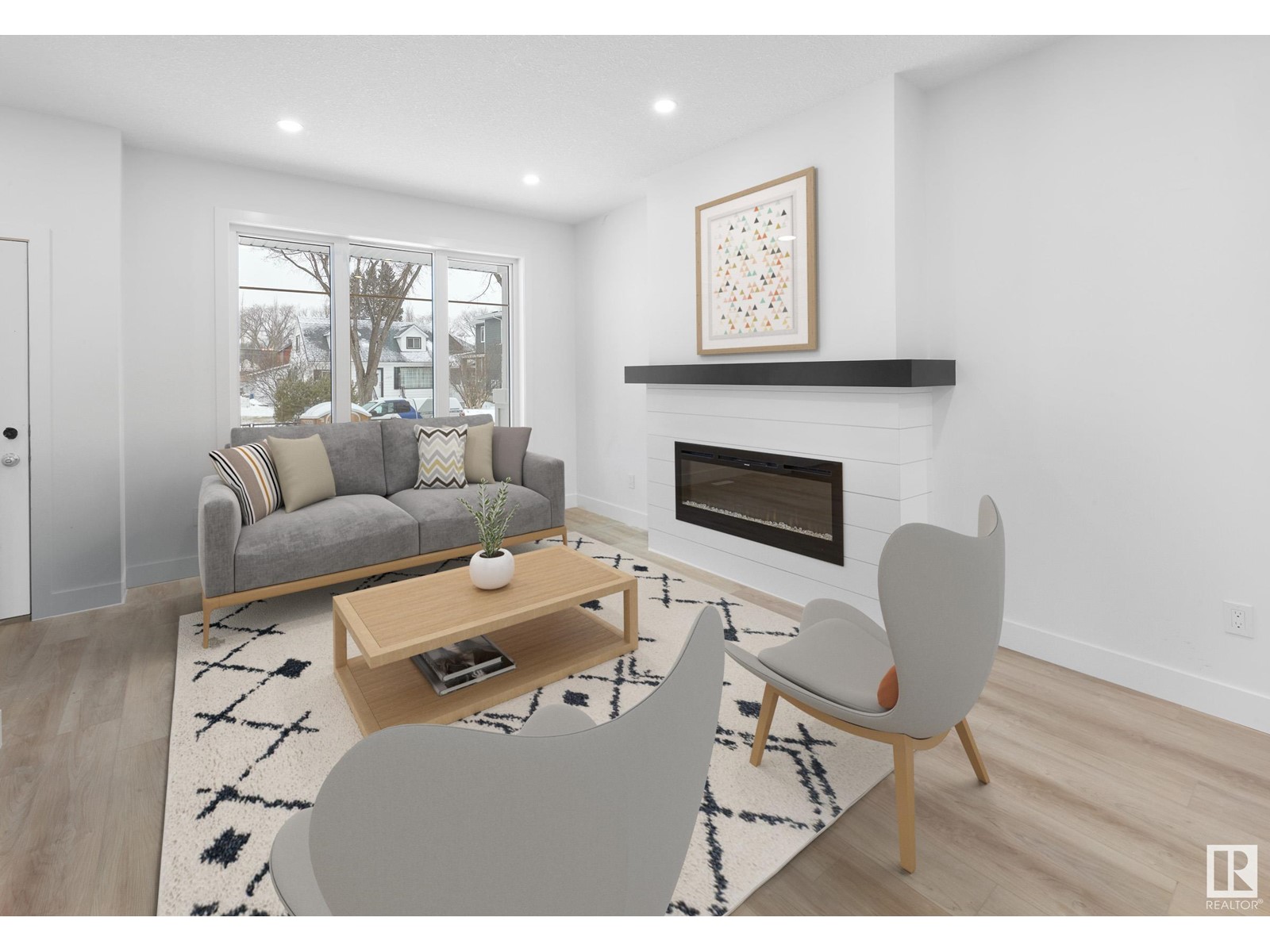 Property at 10219 137 ST NW image 3