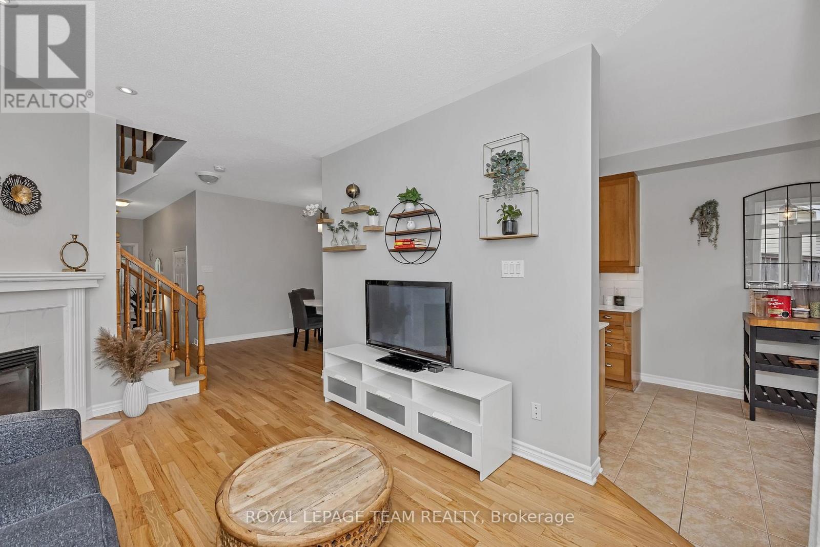 91 Whetstone Crescent, Ottawa, Ontario  K2G 7C4 - Photo 10 - X12187878