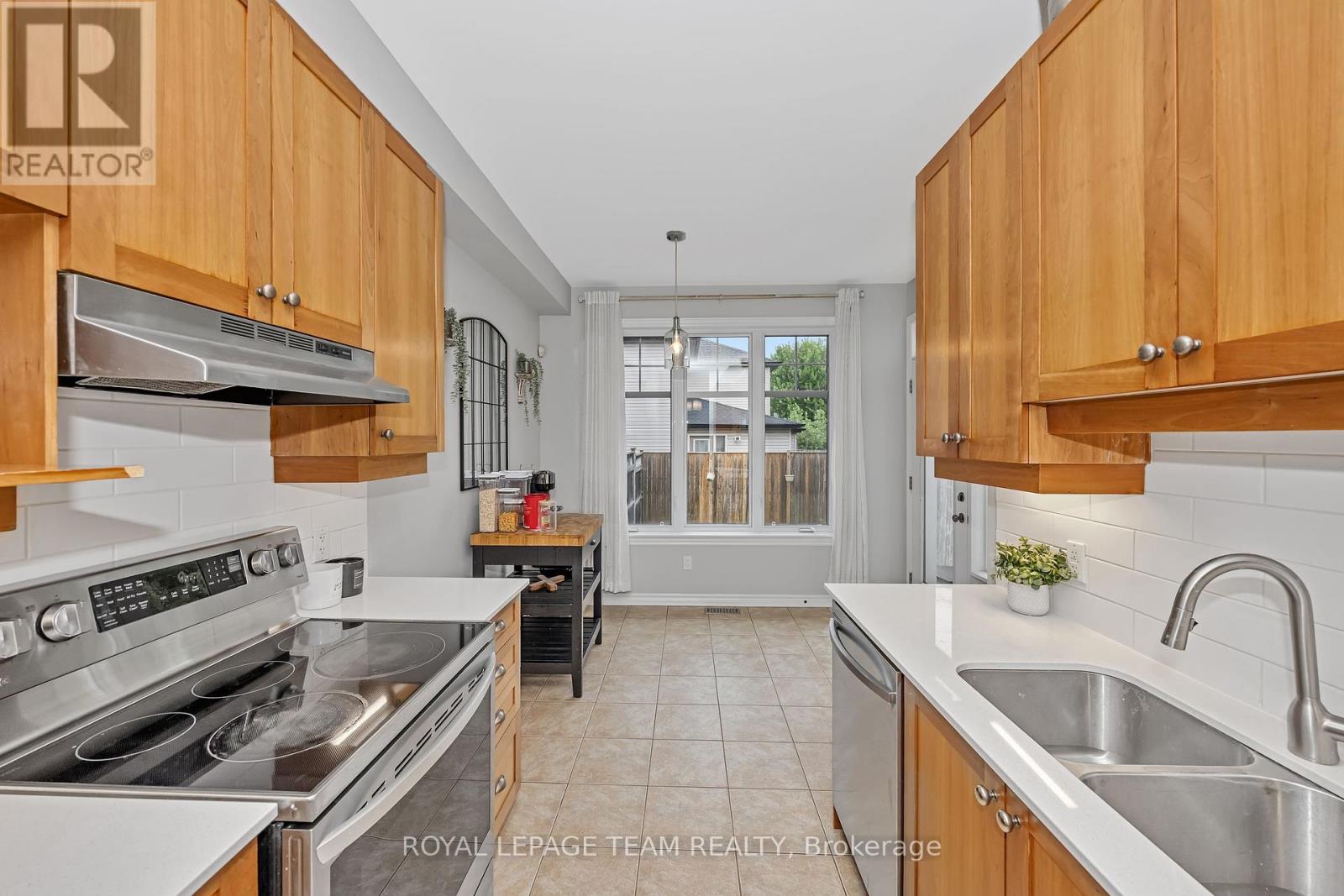 91 Whetstone Crescent, Ottawa, Ontario  K2G 7C4 - Photo 14 - X12187878