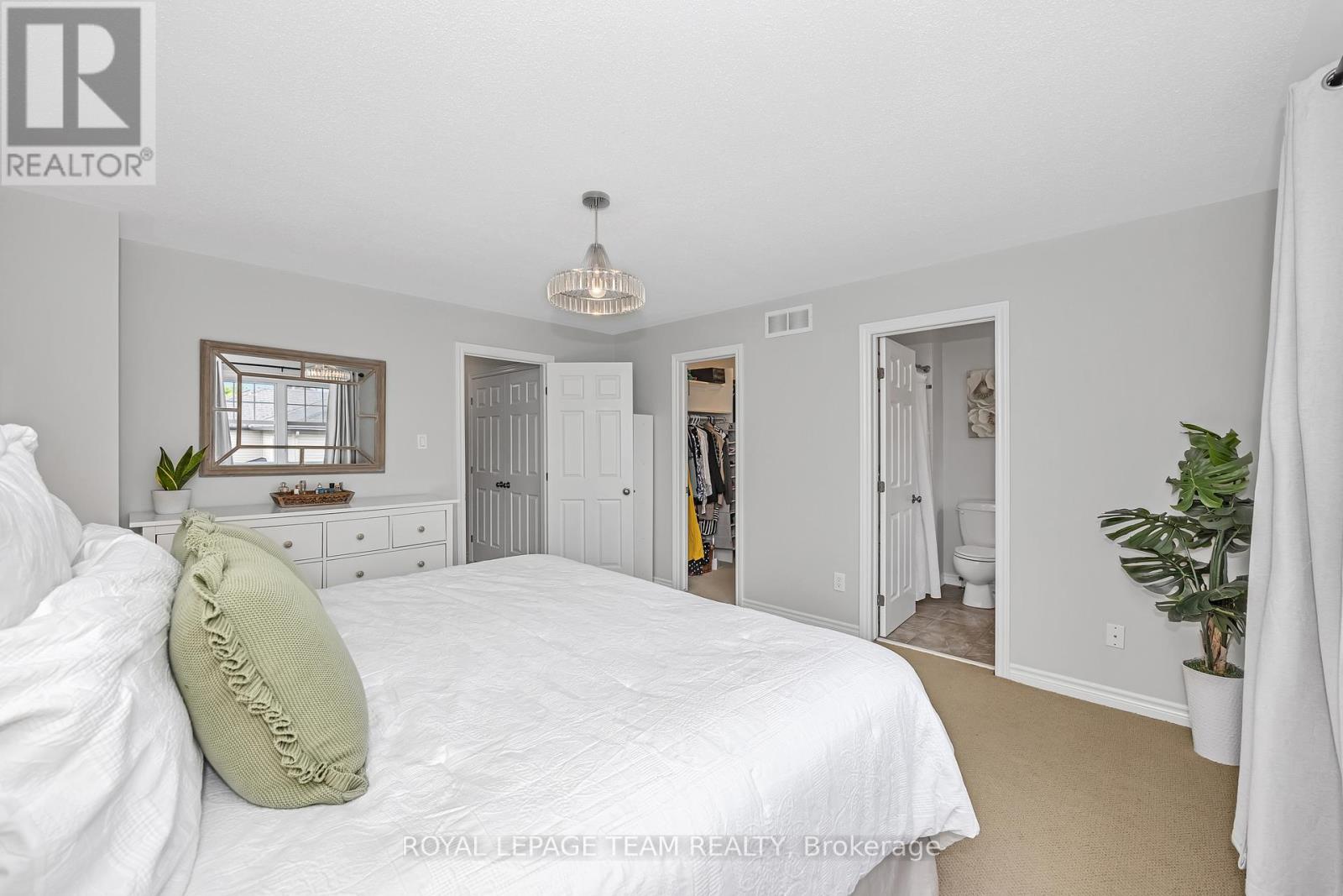 91 Whetstone Crescent, Ottawa, Ontario  K2G 7C4 - Photo 17 - X12187878