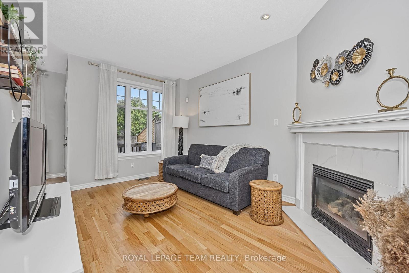 91 Whetstone Crescent, Ottawa, Ontario  K2G 7C4 - Photo 8 - X12187878