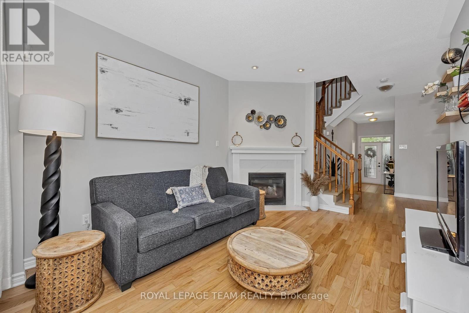 91 Whetstone Crescent, Ottawa, Ontario  K2G 7C4 - Photo 9 - X12187878