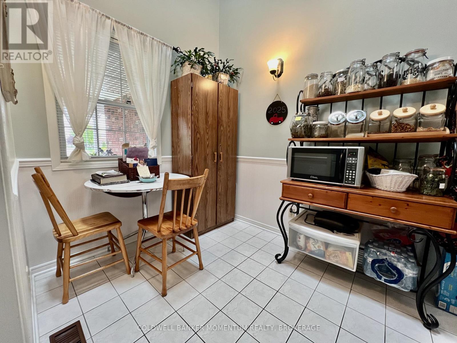 1 - 4114-1 Butternut Court, Lincoln, Ontario  L0R 2C0 - Photo 6 - X12159022