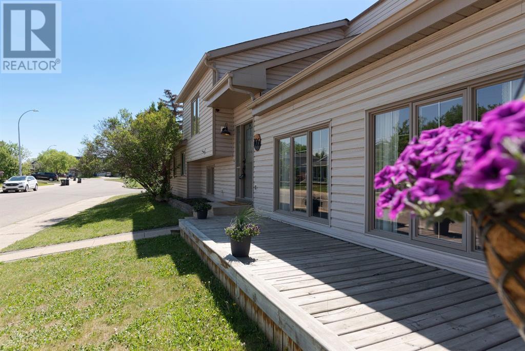 Property at 105 Whiteoak Garden image 3