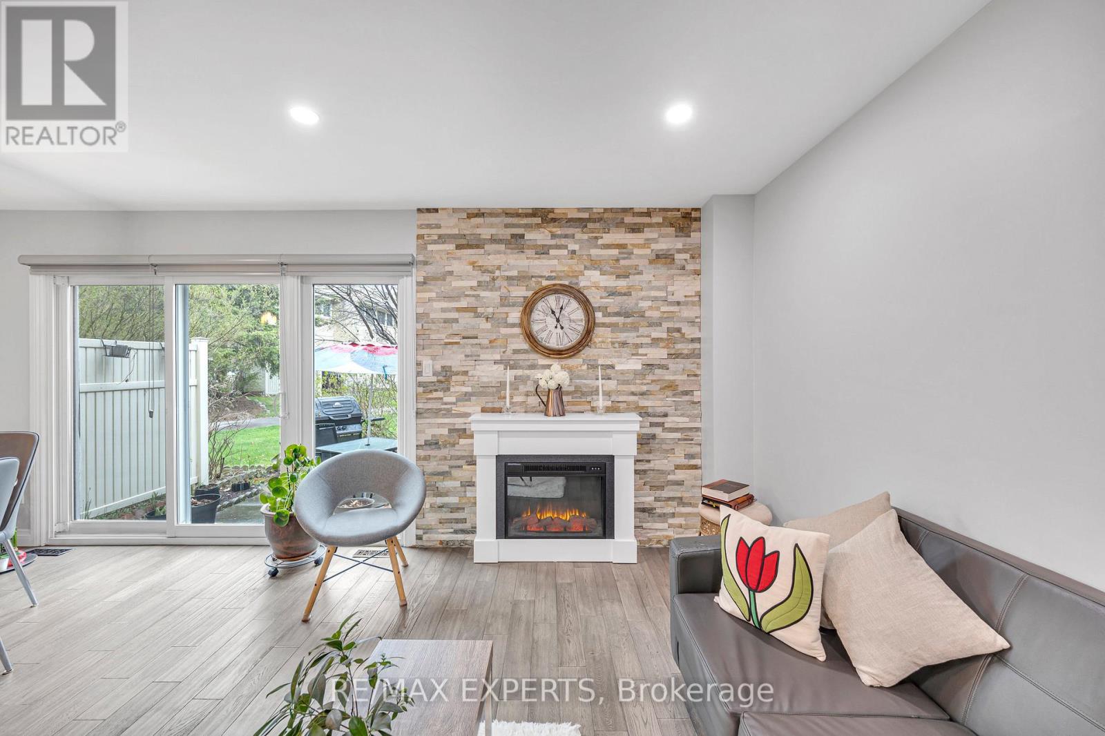 55 - 2676 Folkway Drive, Mississauga, Ontario  L5L 2G5 - Photo 11 - W12119123
