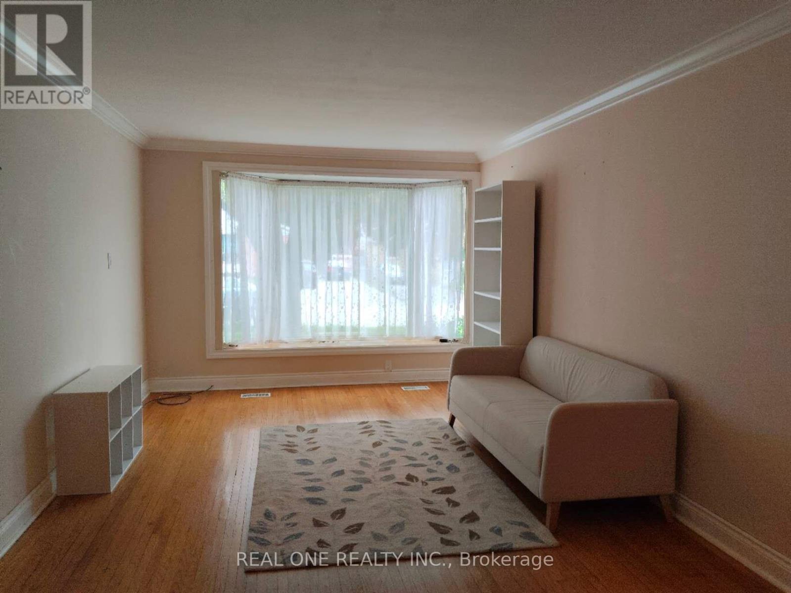 Main - 349 Browndale Crescent, Richmond Hill (Crosby), Ontario  L4C 3J3 - Photo 3 - N12187886