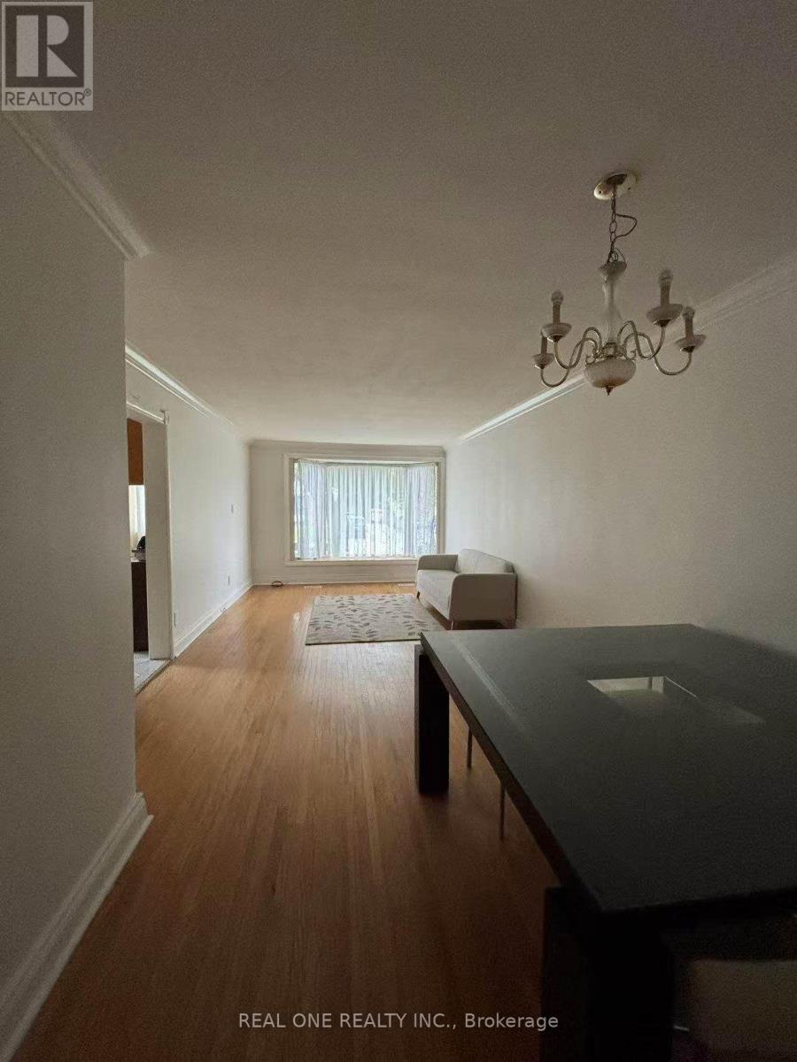 Main - 349 Browndale Crescent, Richmond Hill (Crosby), Ontario  L4C 3J3 - Photo 6 - N12187886