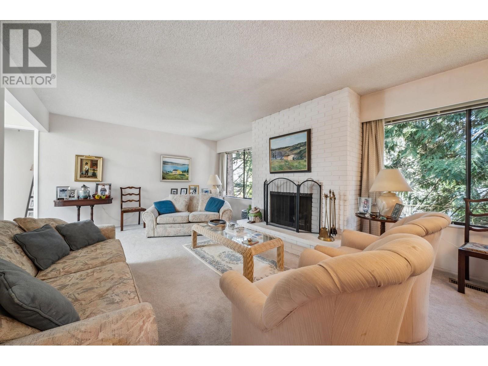 Property at 4706 MEADFEILD ROAD image 4