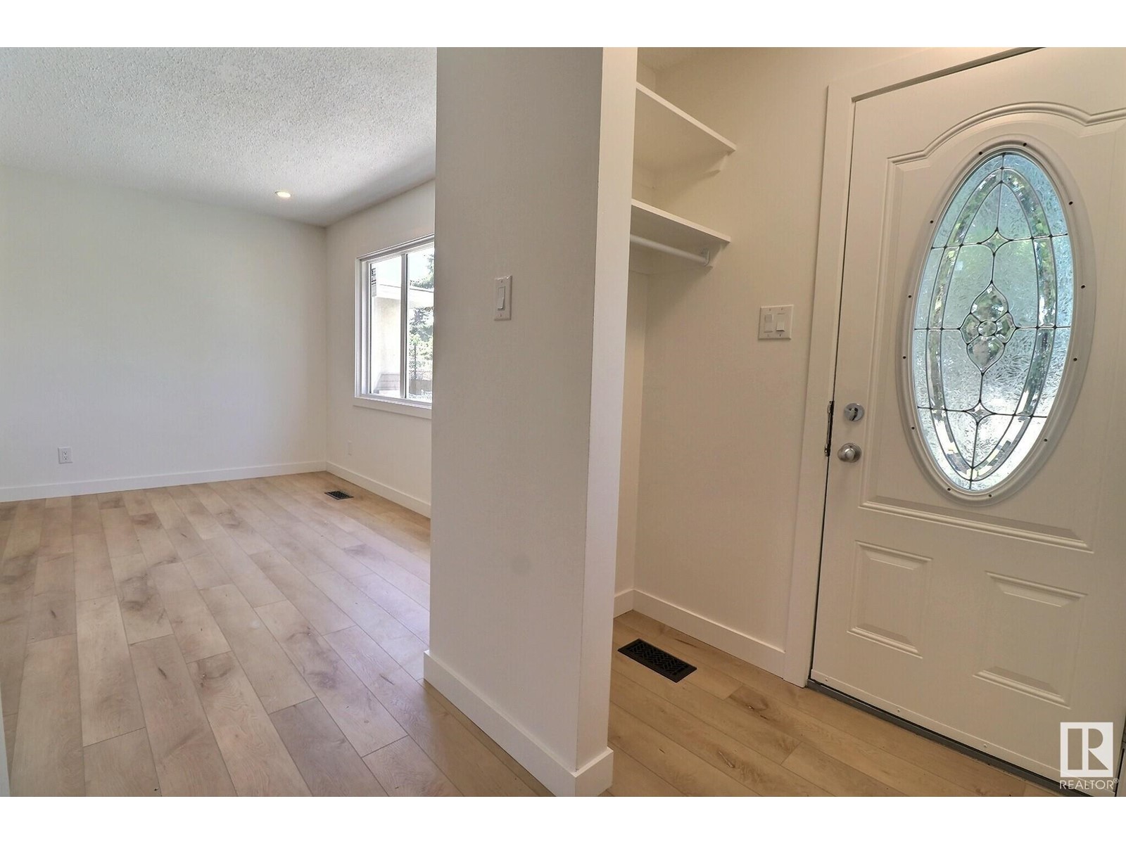 13211 95 St Nw, Edmonton, Alberta  T5E 3Y2 - Photo 3 - E4439029