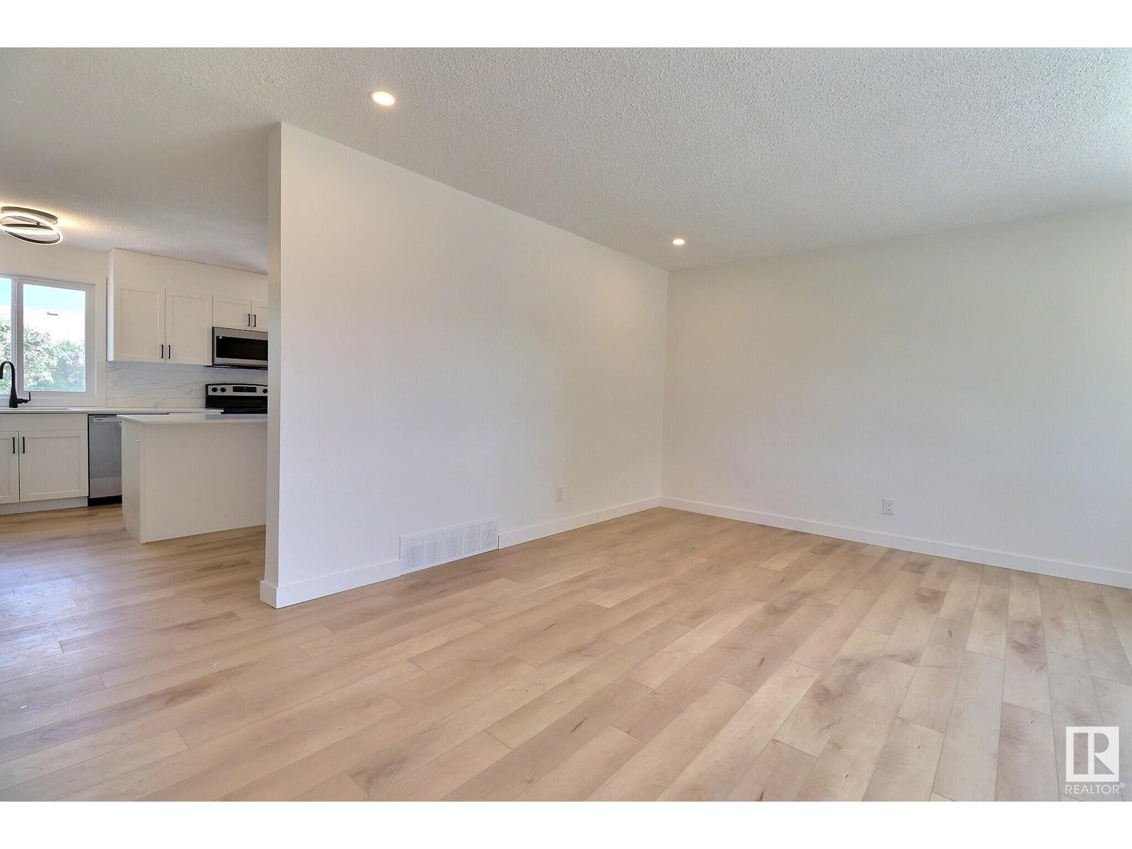 13211 95 St Nw, Edmonton, Alberta  T5E 3Y2 - Photo 6 - E4439029